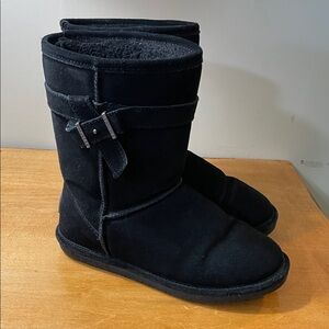 Women's BearPaw Black Mid-Calf Suede Shearling Boot. Size 7